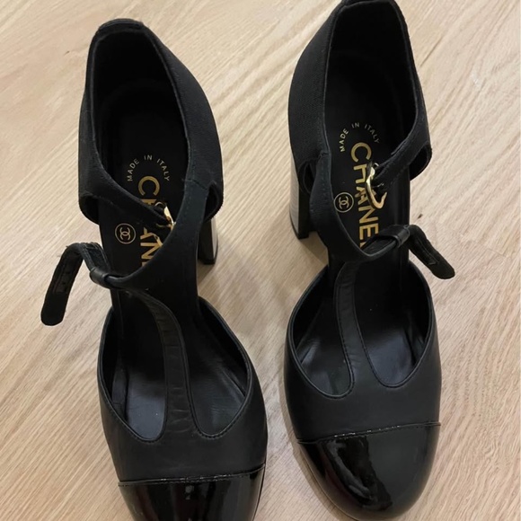 Chanel Mary Jane Heels - Picture 5 of 6